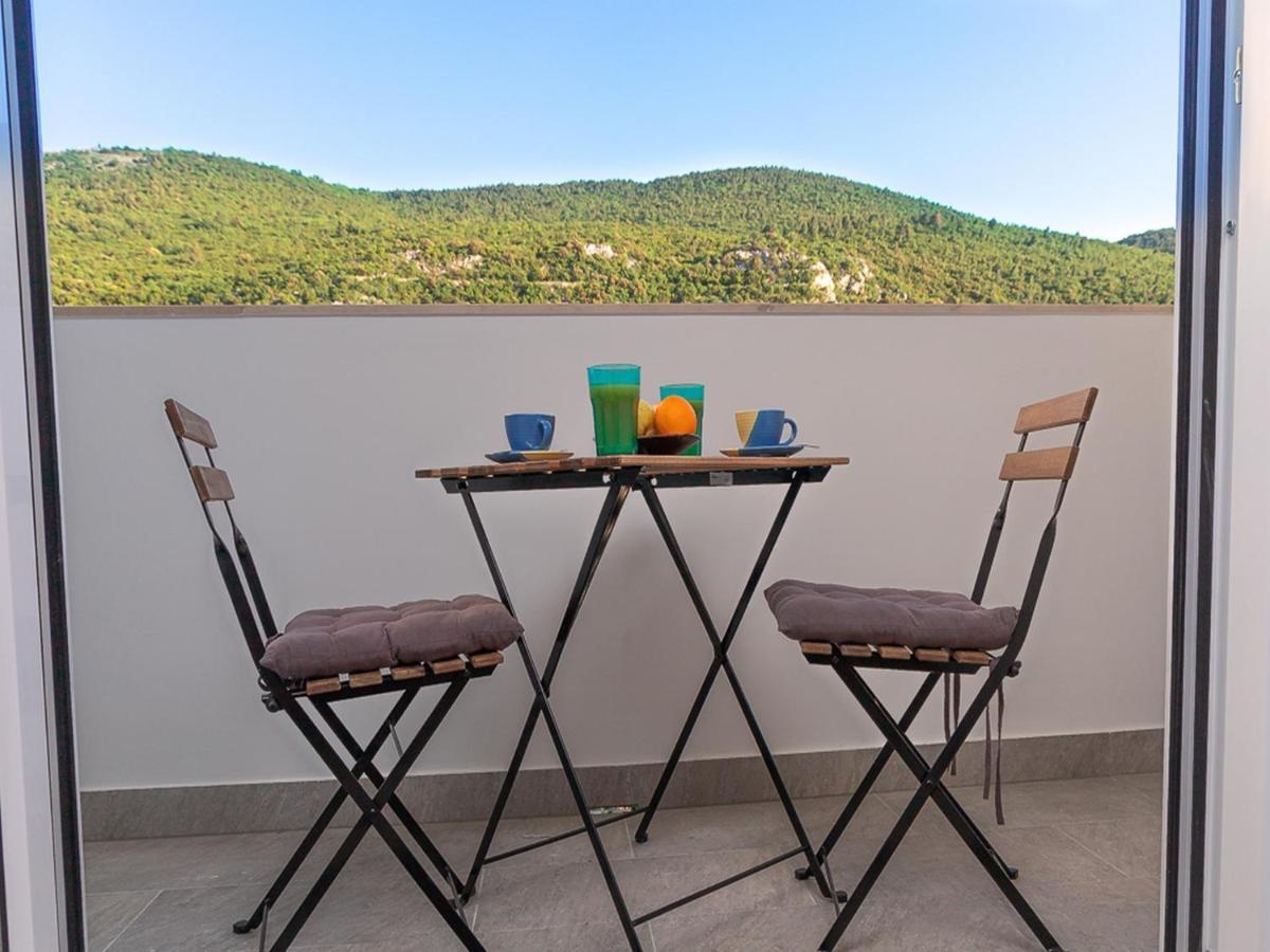 Apartment Matea Mokosica Bagian luar foto