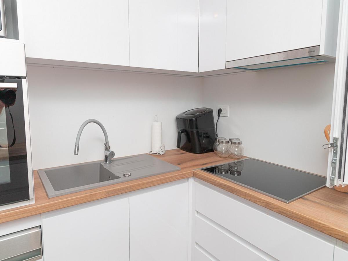 Apartment Matea Mokosica Bagian luar foto
