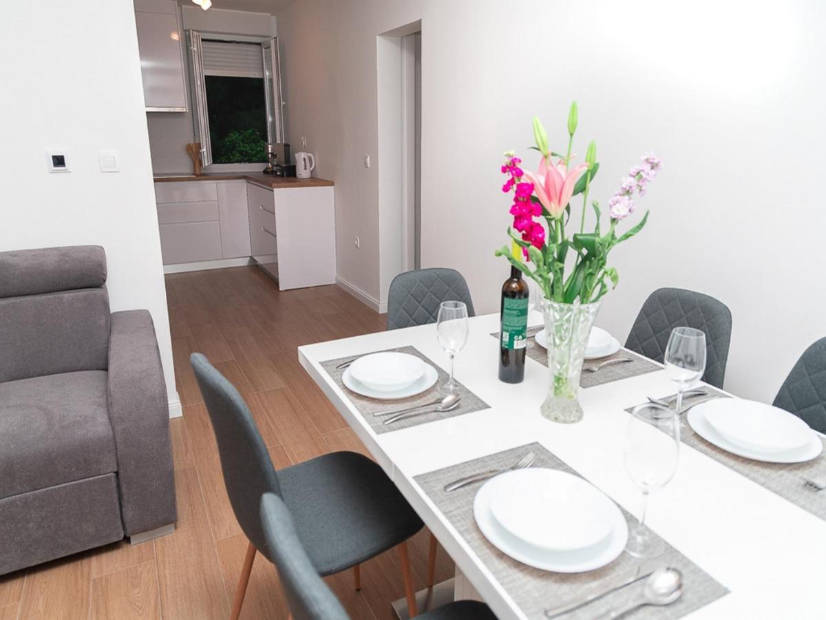 Apartment Matea Mokosica Bagian luar foto
